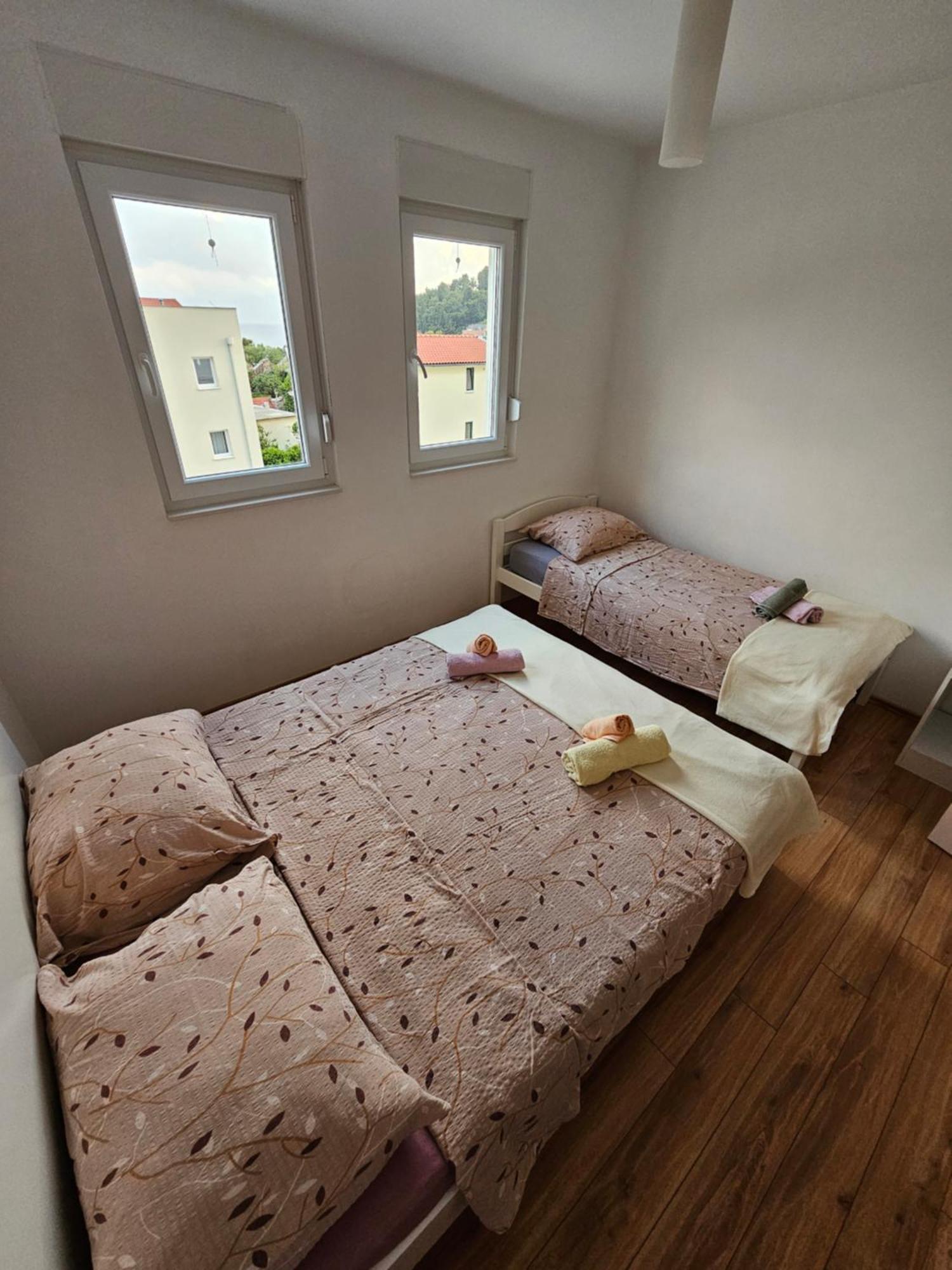 Apartments Lara Drvenik  Cameră foto